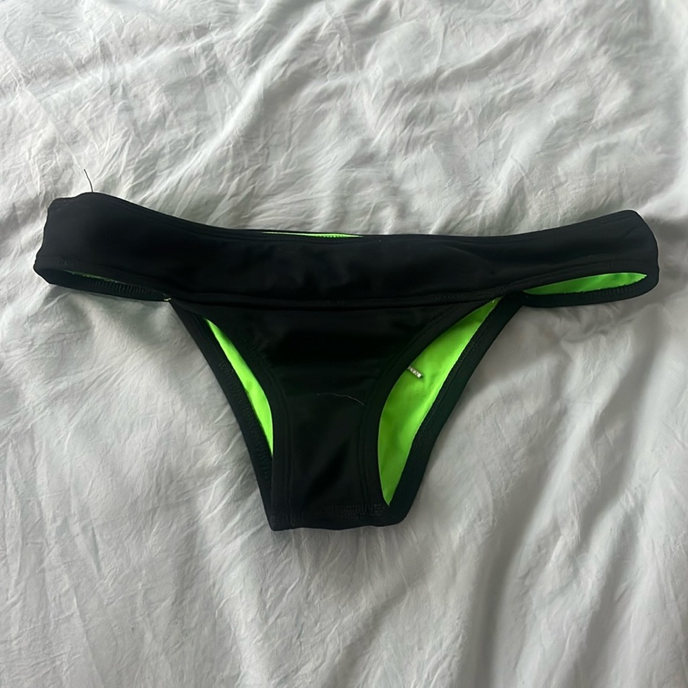 Jolyn cheeky bottoms